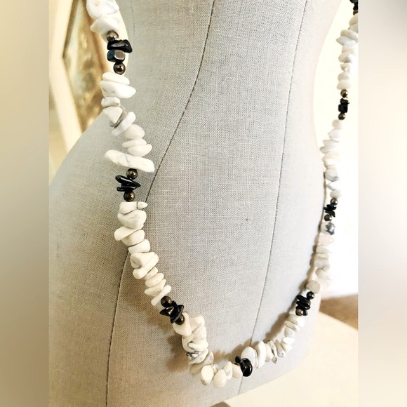 Vintage Black & White Howlite Hematite Jewelry - Picture 7 of 13
